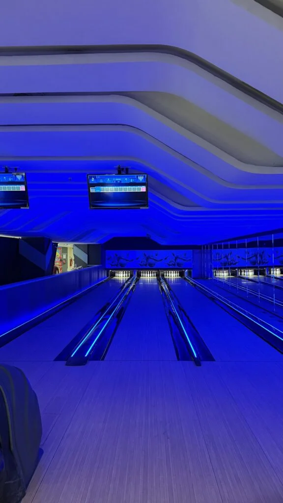 Bowling lane setup